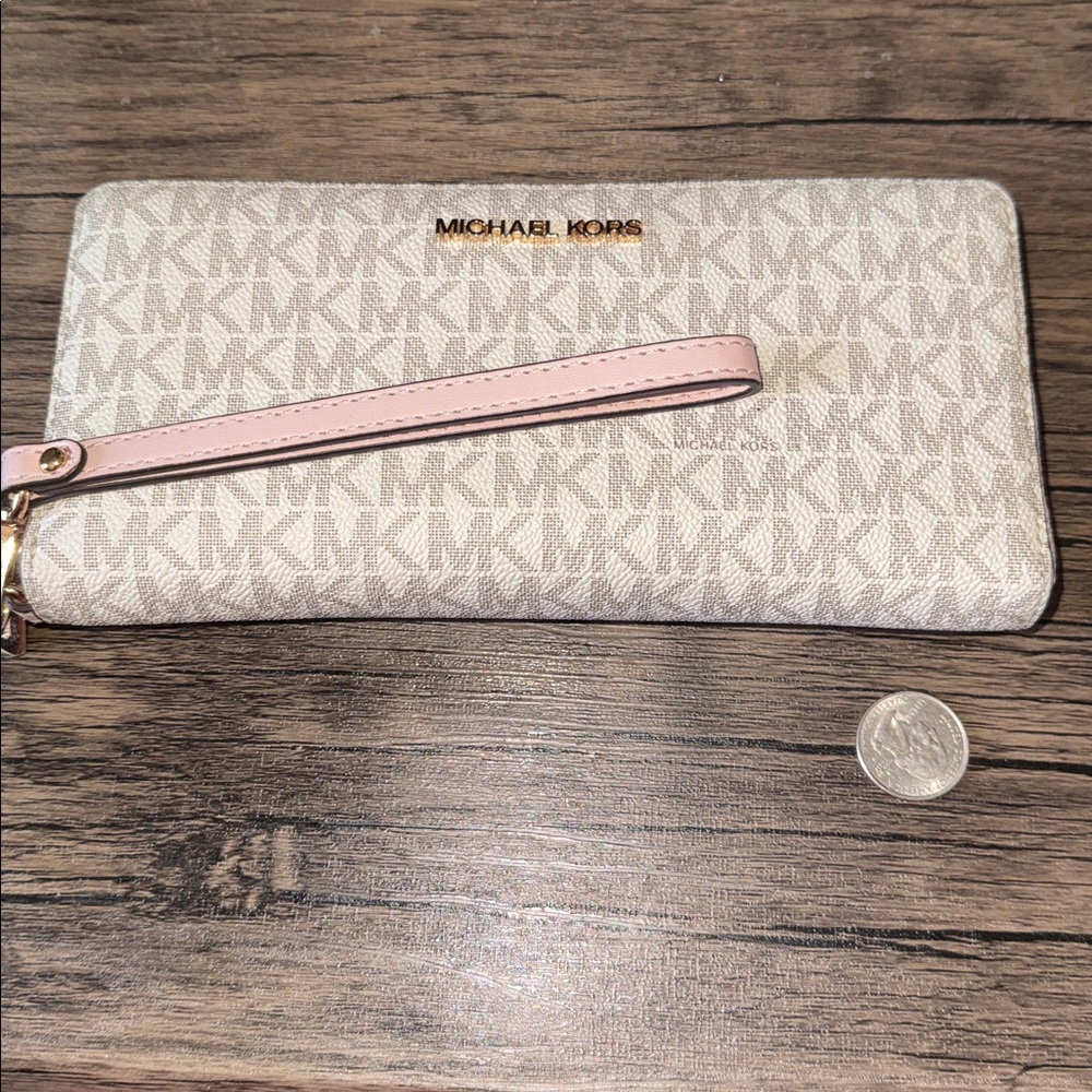 Michael Kors Light Beige Wristlet with Pink Trim